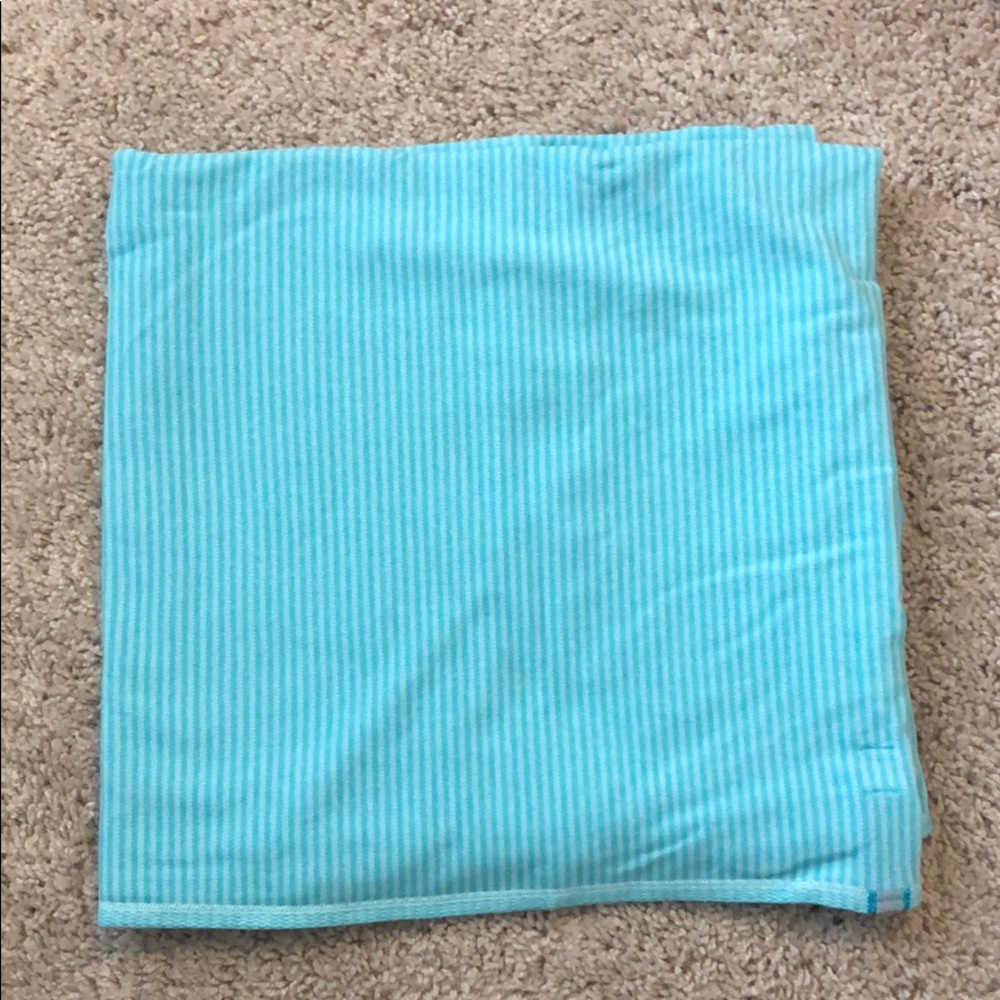 Lululemon blanket scarf with snaps